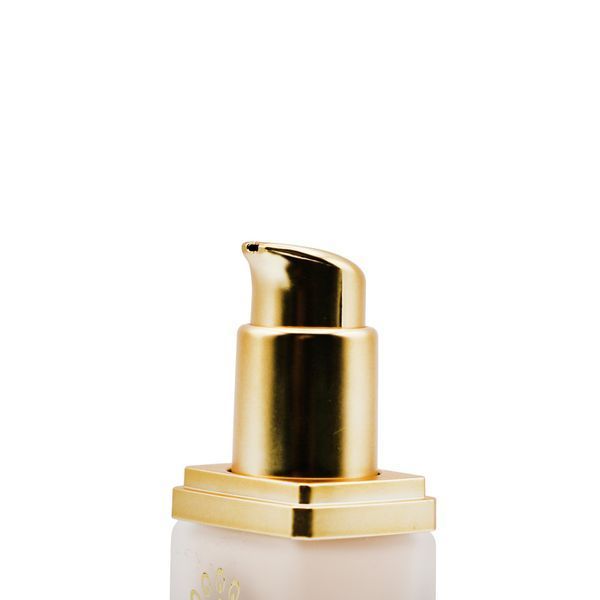 Тональна основа Global Fashion, Glowy Liquid Foundation 4in1:Primer+Concealer+Highlighter+BB cream, SPF 15, K032,Natural Tan 24995 фото